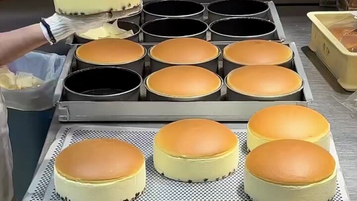 Soft and fluffy cheesecake