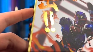 What is it like to unbox a table full of Kamen Rider color papers?