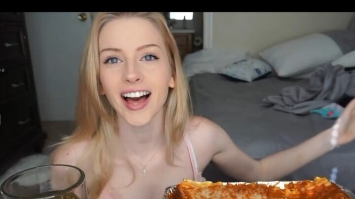 Miss msfiiire, can you handle having a girlfriend like this?