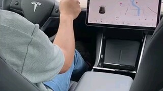 特斯拉海口工作人员复现刹车问题，一头撞上（车主录像原视频）