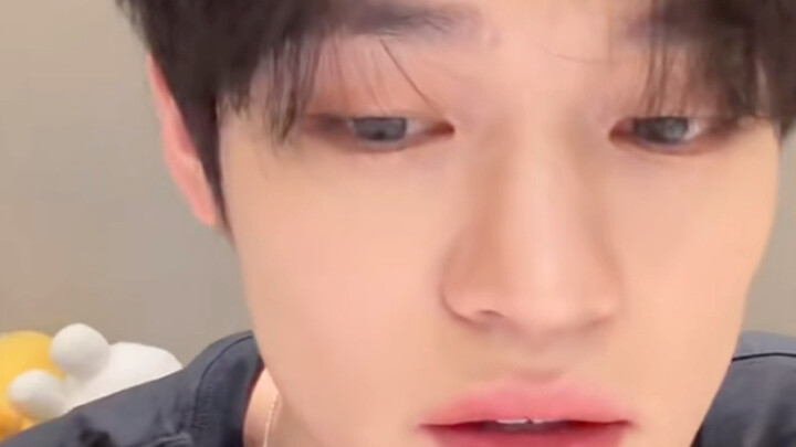 Khải Sán: Hoặc là để tôi qua nhà anh ở Thượng Hải, hoặc là đến concert của tôi! Anh chọn đi, Chủ tịc