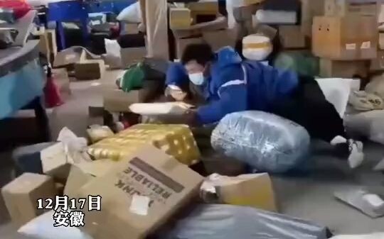 Due to special circumstances, packages have piled up, and delivery drivers are left with no choice b