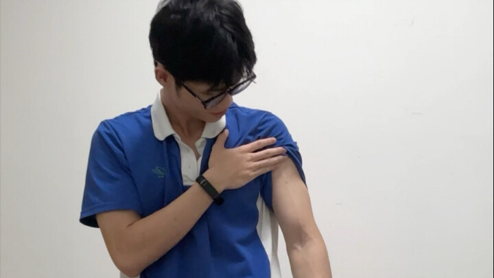 What do the scrawniest guys in class usually look like?