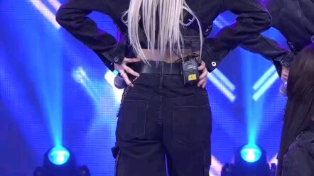 [Moon Byul-i] A textbook example of a girl crush straight shot – military-style Gogobebe