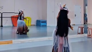 "Teratai Layu" - Musim dingin yang panjang telah berakhir, dan pohon-pohon yang mati ditutupi dengan