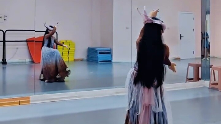 "Withered Lotus" - The long winter has come to an end, and the dead trees are covered with spring『Di