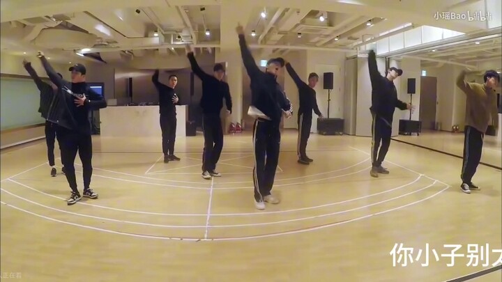 เมื่อฉันแนะนำเคป็อปให้เพื่อนชายที่เป็นเกย์ของฉัน (EXO Electric Kiss ปฏิกิริยาต่อเพลง Electric Kiss)