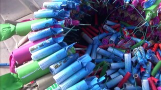 It turns out that this is how the Russians play with firecrackers...