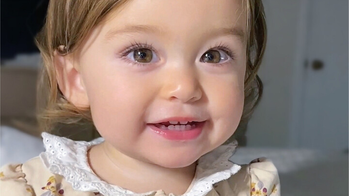 Please accept the Chinese-English confession from a one-year-and-three-month-old human toddler