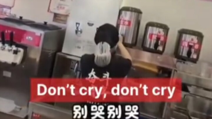 Cộng đồng TikTok trên toàn thế giới đang đồng cảm với "Cô gái trà sữa" bật khóc!!! Việc thực thi ngh