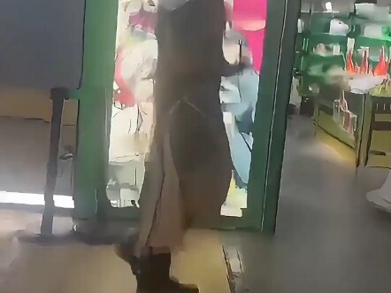 神人TV之曾经是兄控的我想在哥哥婚礼上cos钟离跳罪人舞步旋
