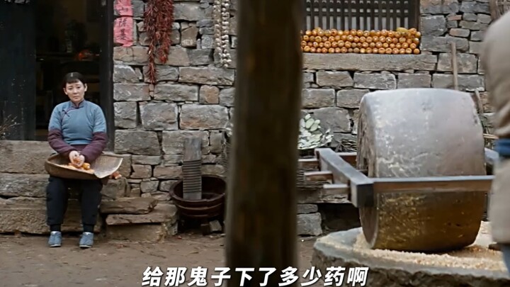 大佐不通人性，这翻译倒是挺通人性的！—《铁道飞虎》#铁道飞虎 #成龙 #搞笑