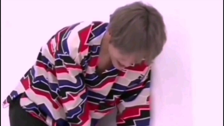 ไท่ไท่ ฉันรู้ว่ามันเจ็บมาก แต่ฉันหัวเราะออกมาดังๆ ไม่ได้หยุดเลย