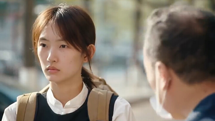 A girl faces discrimination everywhere in her life because of her unusual profession! Oh dear.