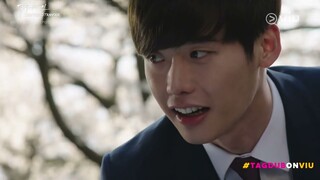 Lee Jong Suk Dancing | Doctor Stranger (Tagalog Dub) | Viu