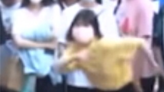 เมื่อแฟนๆ ได้ยินว่าบอย…ออกเต้นสุ่มๆ