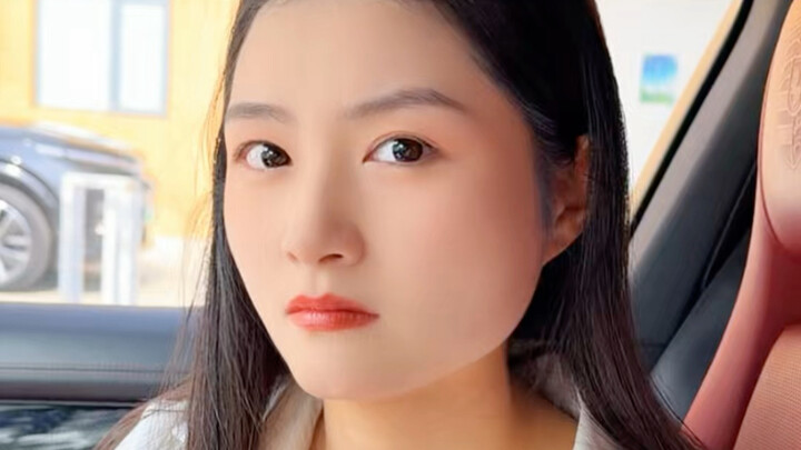 Đây chính là người phụ nữ yêu thương tôi nhất, chỉ sau mẹ tôi, lại đến gây sự với tôi rồi