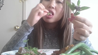 เมียฝรั่งออสเตเลีย!!!มีใครสนใจเสื้อผ้ารองเท้ามือ2บ่จ้า