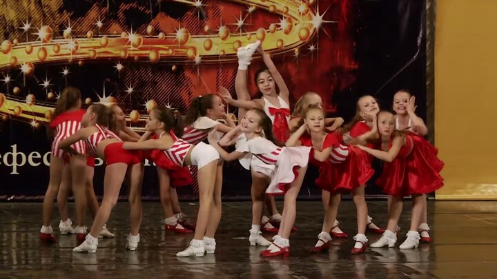 Russian Girl Dance