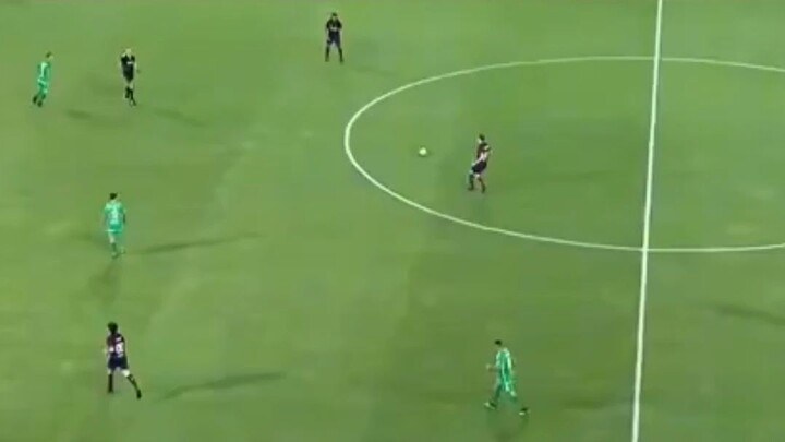 ¡La Magia Intacta! Ronaldinho Brilla con el Barcelona ⚽🔥