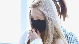 رغم أنه كان يواسي زميله الذي تعرض للتنمر الإلكتروني، إلا أنه لُعِنَ باعتباره يسعى للفت الانتباه!