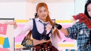 Chou Tzu-yu brings Rabbit Wawa onto a Taiwanese hometown show to perform aerobics