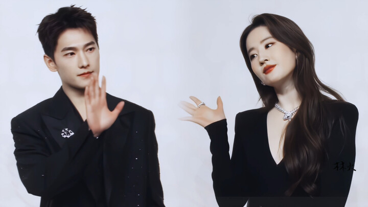 “After six years, whose couple is finally together on screen?! And they even hugged—it’s something I