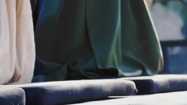 สามคนกำลังสาบานเป็นพี่น้อง แต่ความสัมพันธ์กลับวุ่นวายไปหมด!