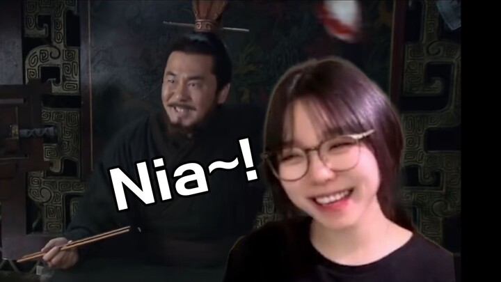 ฉันกับโจโฉช่างเป็นคู่หูจิงโจ้กระโดดกับฉลามกรอบสองตัวเสียจริง