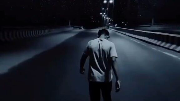 জীবনের প্রতিটা পদে পদে ধাক্কা খেতে হয়।