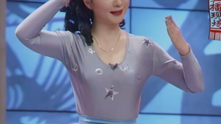 笑死庆奶真的一点没夸张，当年大家都是大美女！！