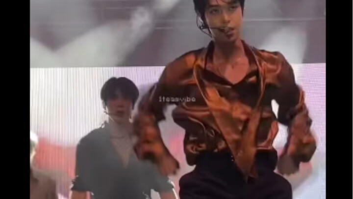 มุมนี้ต่างอะไรกับการนั่งอยู่บนหน้าฉันล่ะ