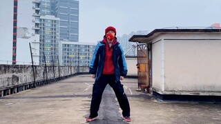 Anak laki-laki SMA menari "Suzaku" dengan kekuatan besar dan merasakan pesona Hualiu!