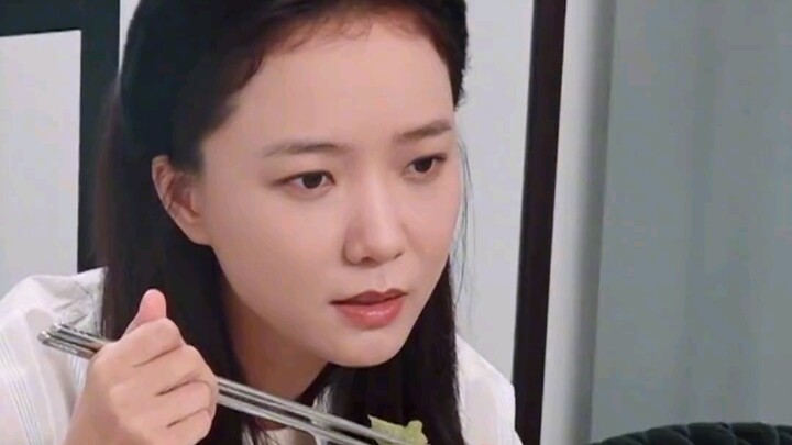 Ibu Wang Luodan benar-benar sosok orang tua Tiongkok tradisional...