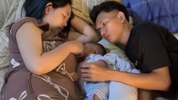 Akan menikmati hidup bersama keluarga tercinta 🥰❤️