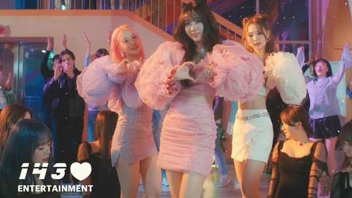 LIMELIGHT – Lagu debut resmi "HONESTLY" versi tari