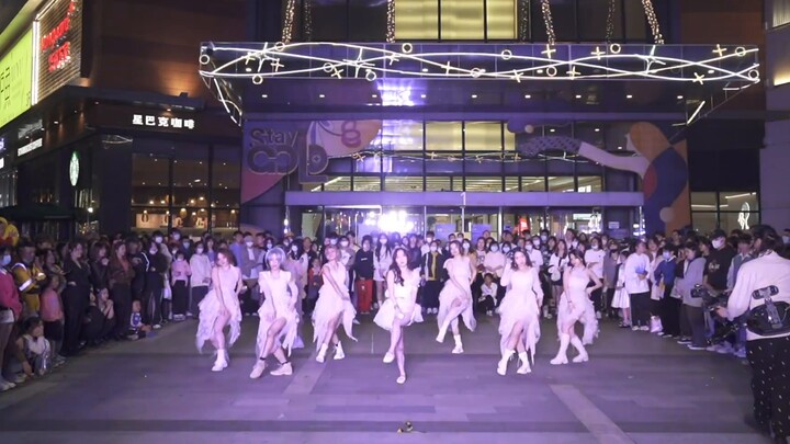 [OIN Roadshow] The forest fairy mistakenly entered the city center and danced for everyone! The firs