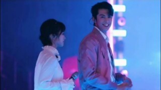 Bóng tỏ tình đây rồi
