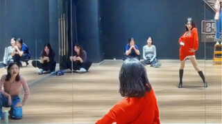 杨康以后第一次跳舞！为什么所有动作都慢半拍！