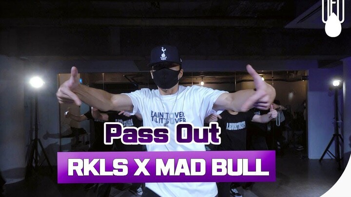 คลาส Krump นี้เดือดมาก! การร่วมงานระหว่าง RKLS และ Mad Bull สร้างท่าเต้นสุดมันในสไตล์ฟรีสไตล์อย่าง P