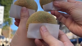 Mochi paling Viral sedunia.. yang bikin buat dia viral.. sampe di usir" gitu penonton nya..