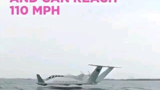 ครึ่งเรือ ครึ่งเครื่องบิน