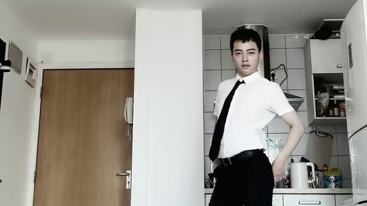 【فترة المراهقة】 الذكرى السنوية الثانية عشرة! معجبون ذكور يرتدون الزي الرسمي ويؤدون رقصة أغنية "الصبي