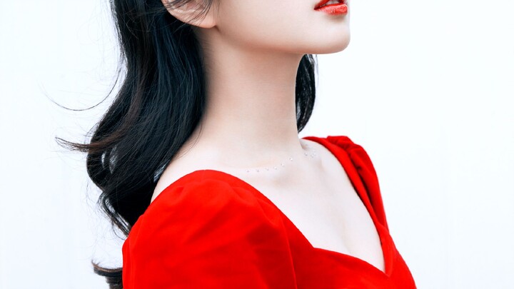 Holy crap!! Paparazzi caught them kissing in real life—yet they’re playing a couple onscreen too!!!