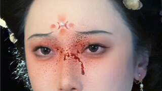 “她玩的尽兴时，眼睛颜色会更深”