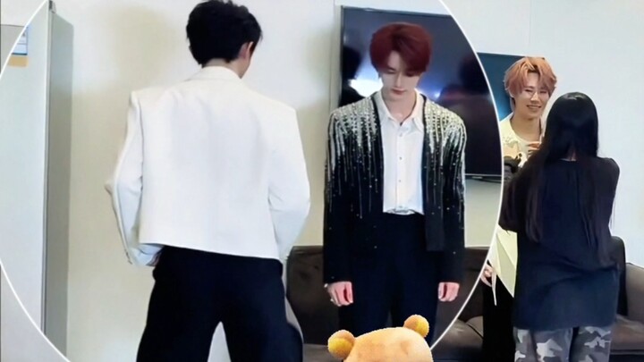 Sebentar, sebentar!!! Tonton lagi sekian kali ( ´▽` )