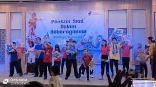 Tari: layang-layang PKBM IMANUEL HOMESCHOOLING SURABAYA✝️❤☪️{Pentas Seni Dalam KEBERAGAMAN}