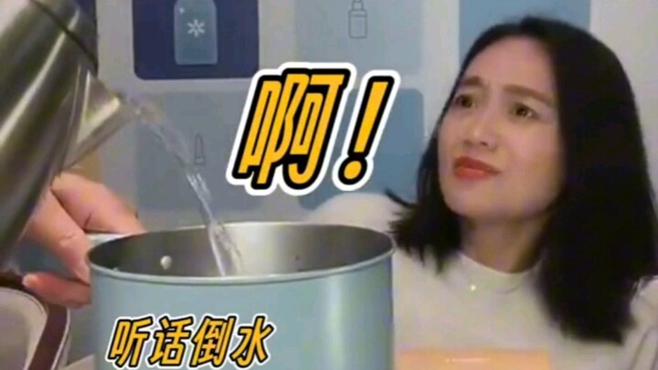 With Zhu Dan’s sharp tongue, it’s a good thing she knows how to play the cute card: “Zhou Yiwei scal