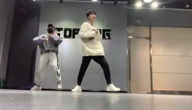 【敖子逸】200101校庆舞蹈练习室·两个小时成果