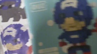 Marvel's Captain America拼成了 MC Steve.